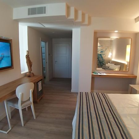 Aqua Boutique Hotel Castiglione della Pescaia Bagian luar foto